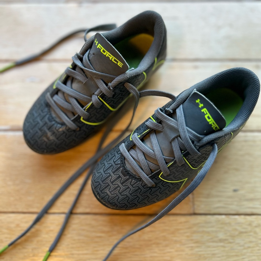Force1 Gray and Green Sneakers with Cushioned Sole